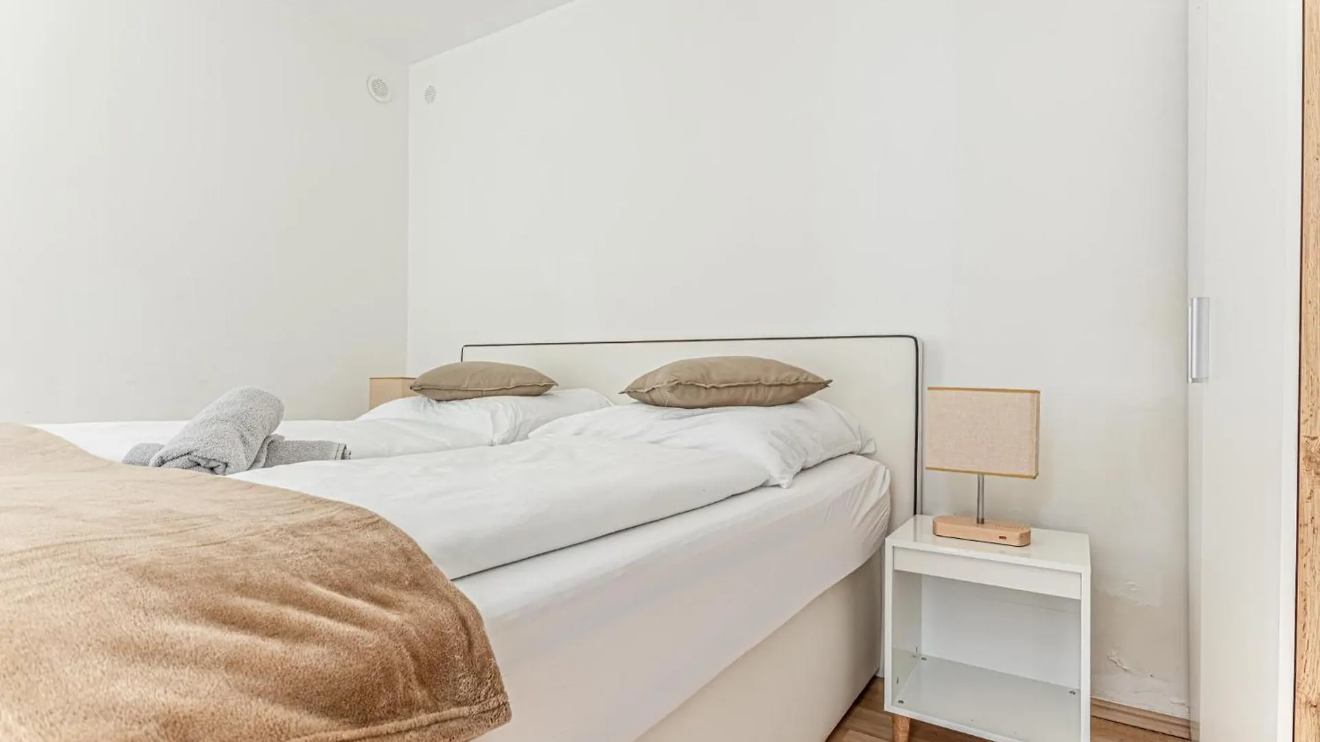 Apartmán Beautiful 1BR Apt, 10 Min to Westbahnhof Vídeň